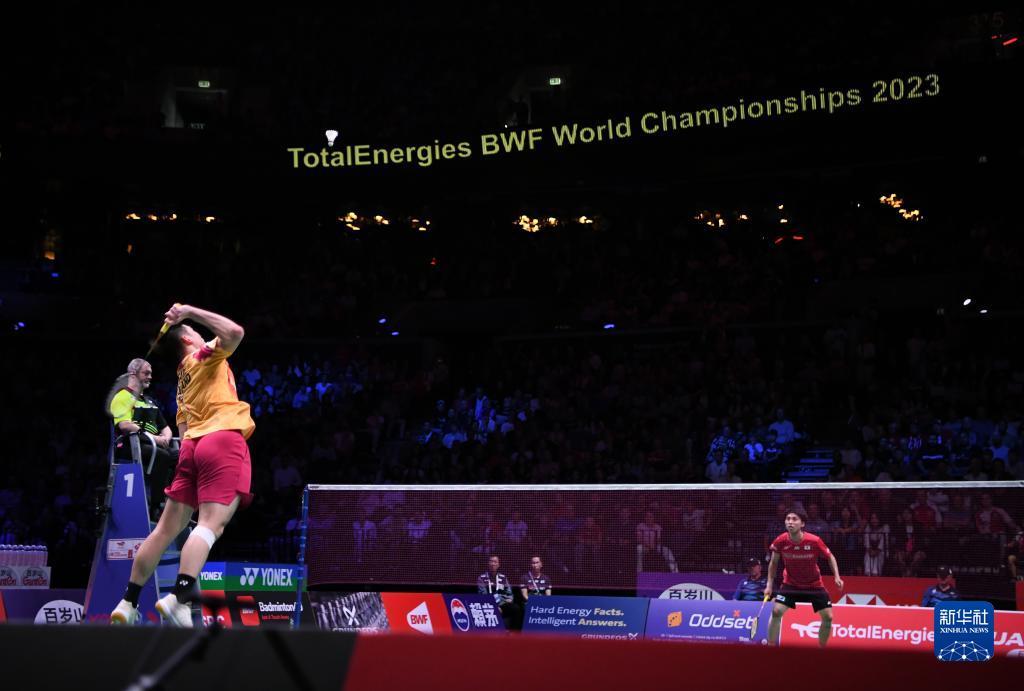 但在场边人 但在场边人