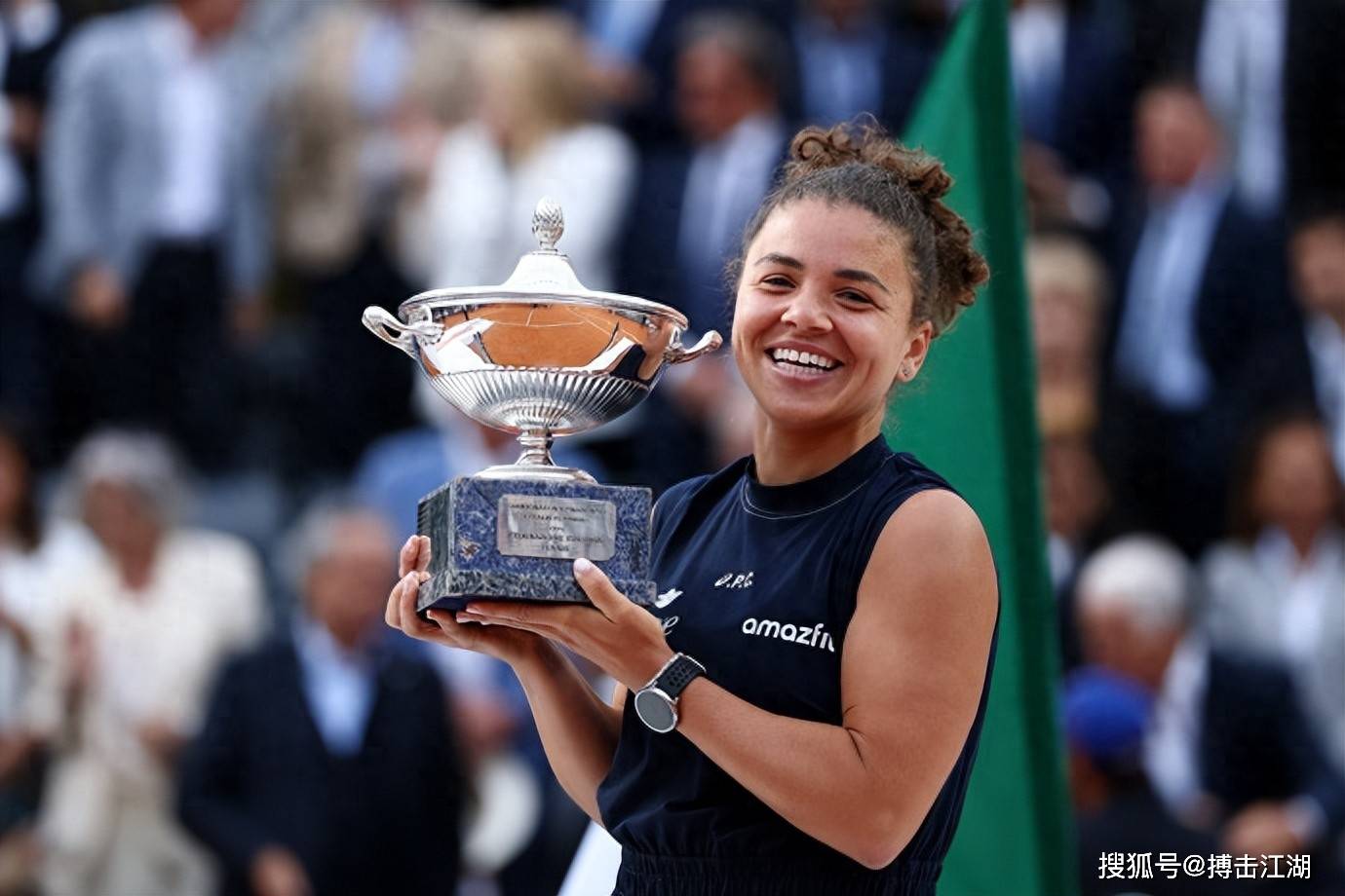 他不仅是潜 他不仅是潜