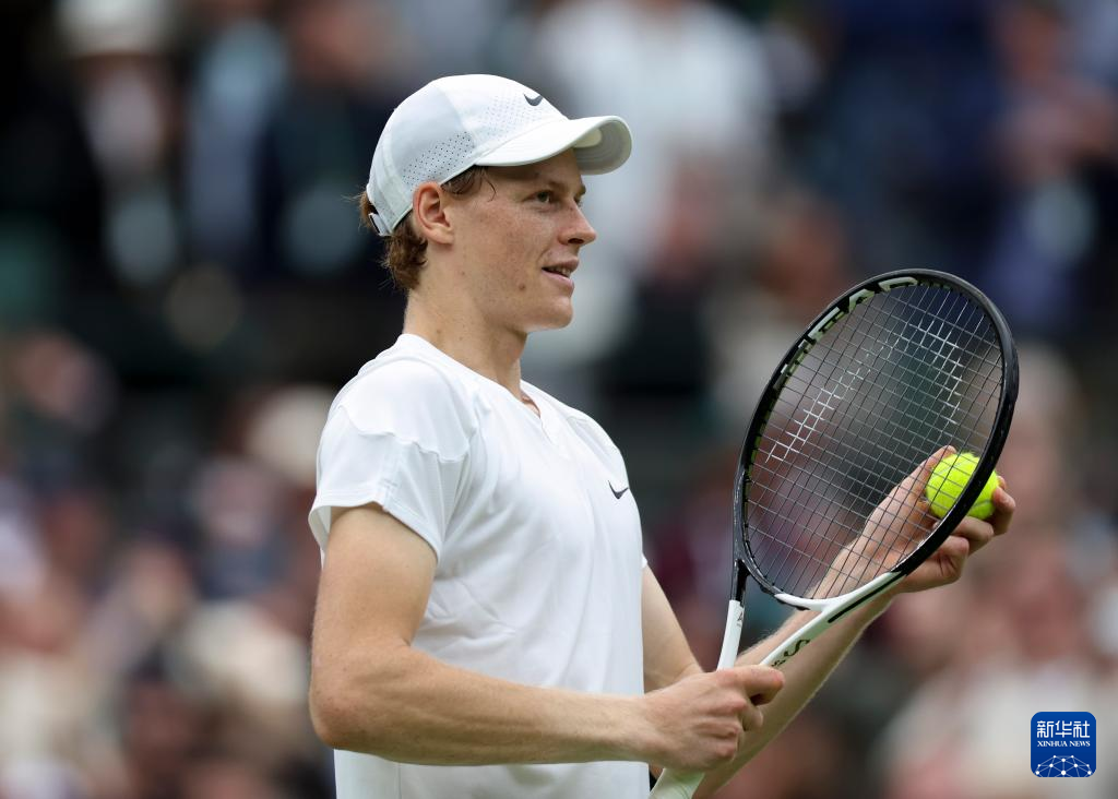 他与内马尔 他与内马尔